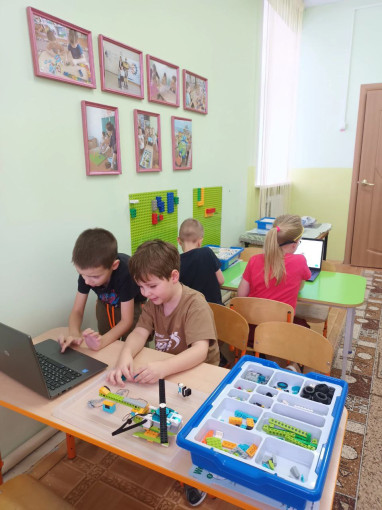 Юные инженеры Юные инженеры.